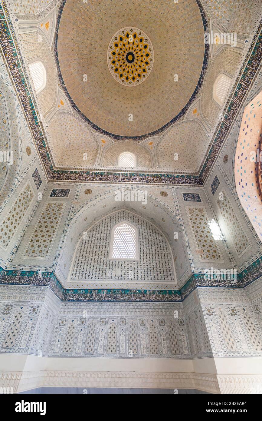Interior of Iwan, is Islamic hall, at courtyard of Bibi Khanym Mosque, Bibi  Khanum mosque, Samarkand, Uzbekistan, Central Asia, Asia Stock Photo - Alamy