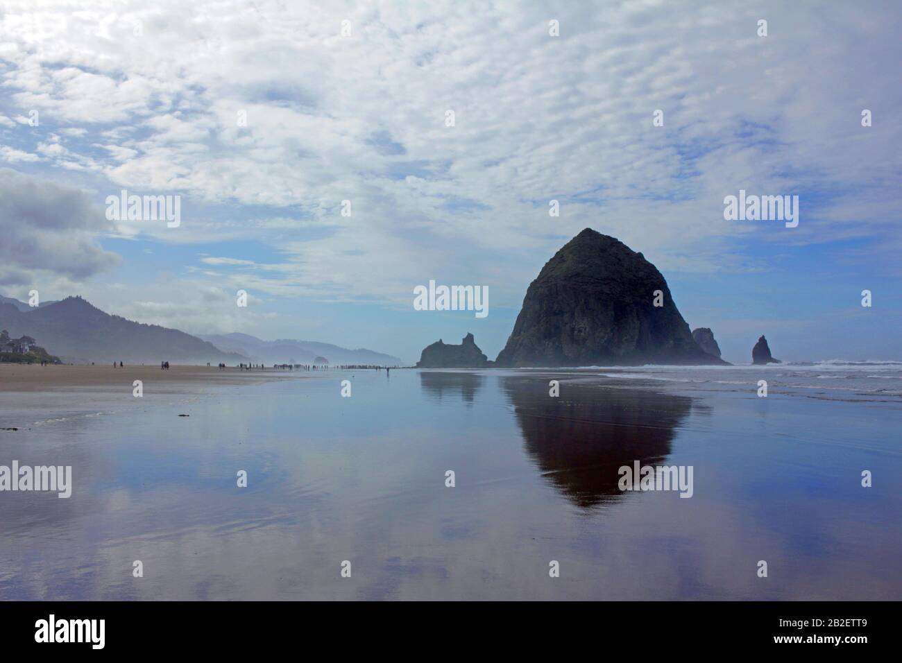Cannon Beach, Oregon, USA Stock Photo Alamy
