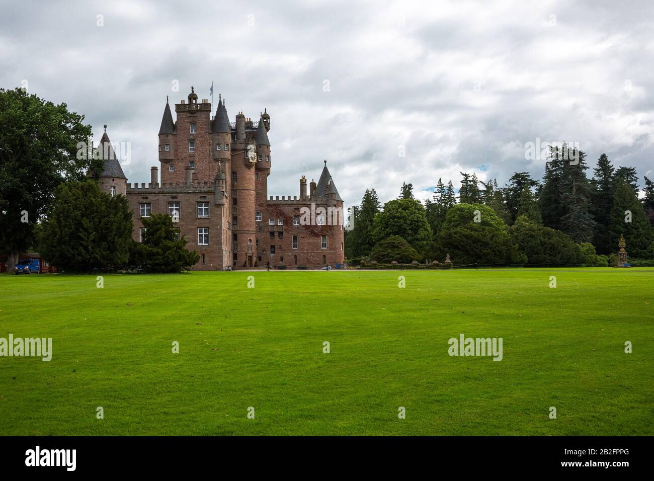 Great Britain, Scotland, Fife area, Angus, the Glamis castle, childhood home of the Queen Elizabeth. Stock Photo