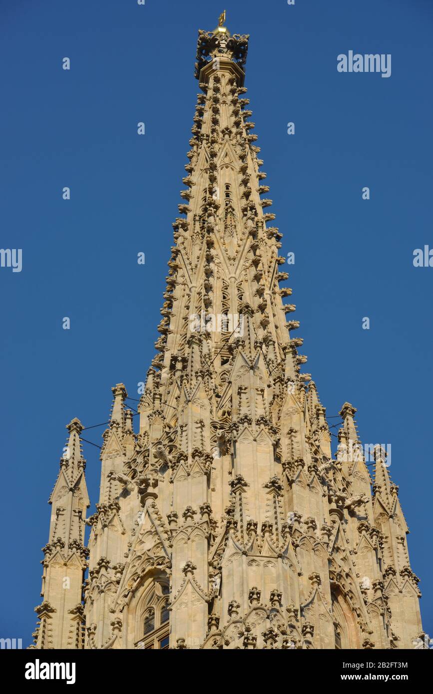 Kirchturm, Stephansdom, Stephansplatz, Wien, Oesterreich Stock Photo