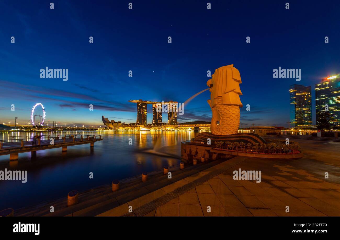 SINGAPORE CITY SINGAPORE FEBRUARY 15 2020 Singapore Merlion Park