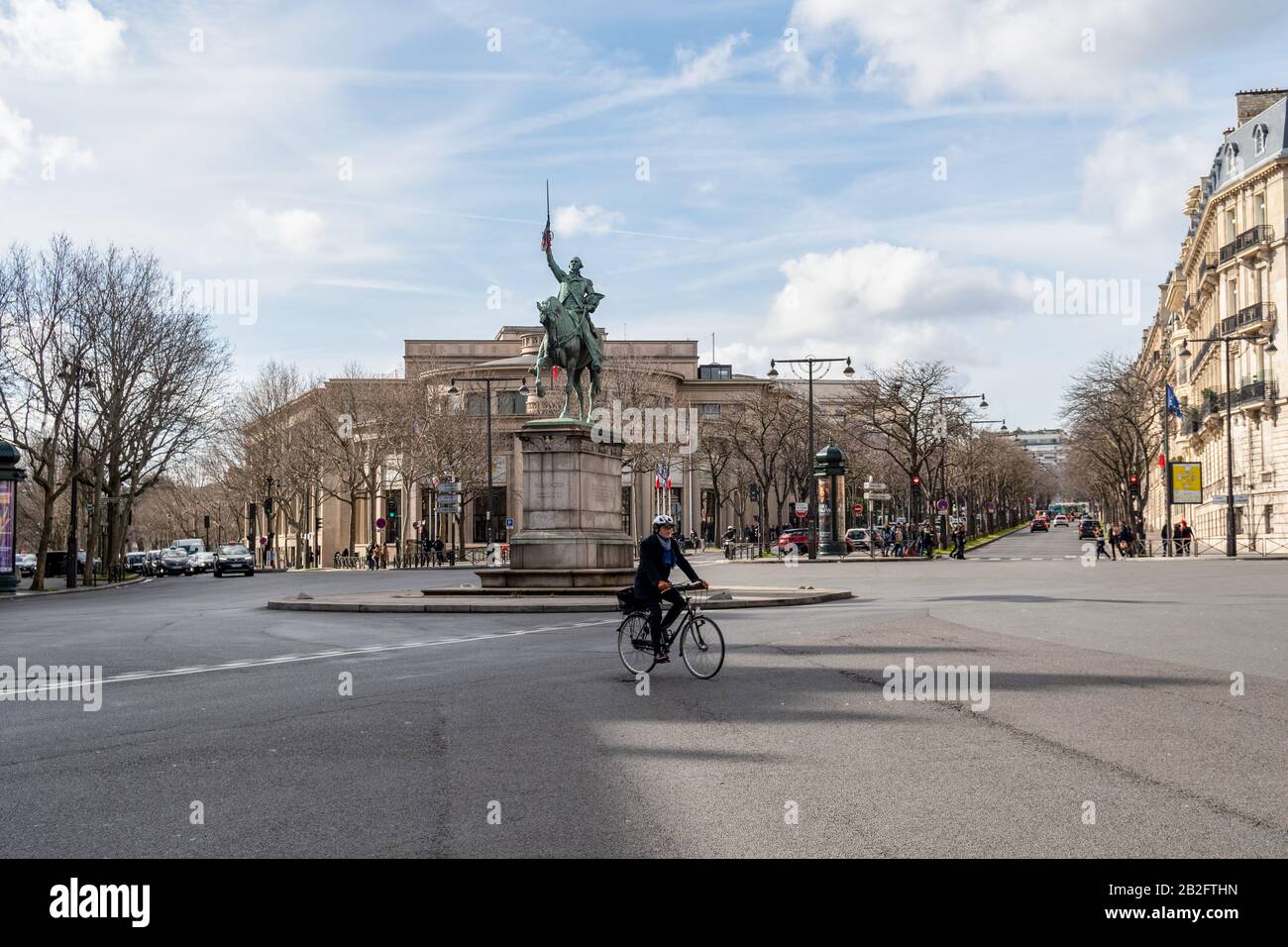Washington statue at place Iena in Paris Stock Photo Alamy