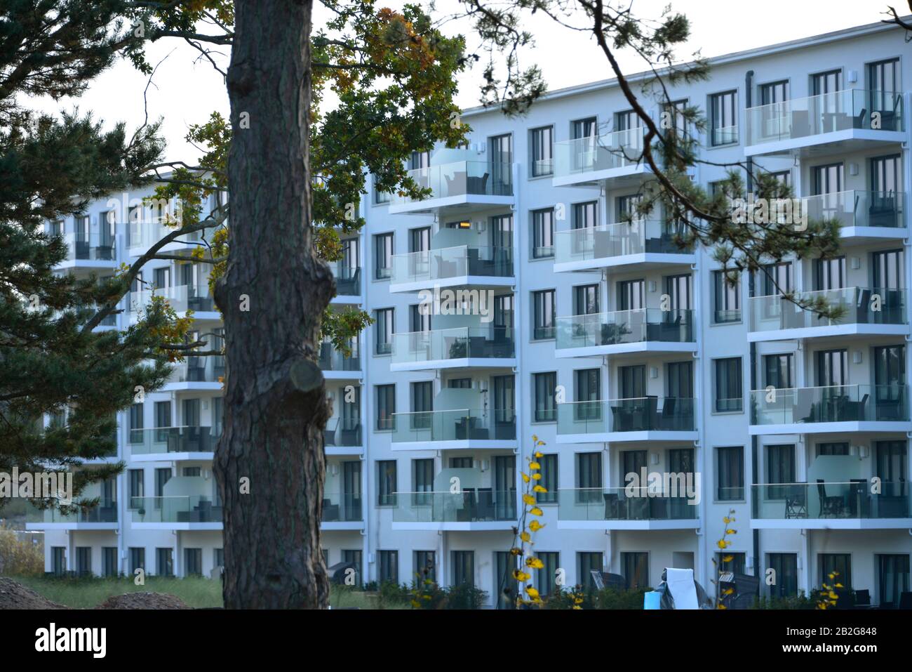 Ferienwohnungen prora hi-res stock photography and images - Alamy