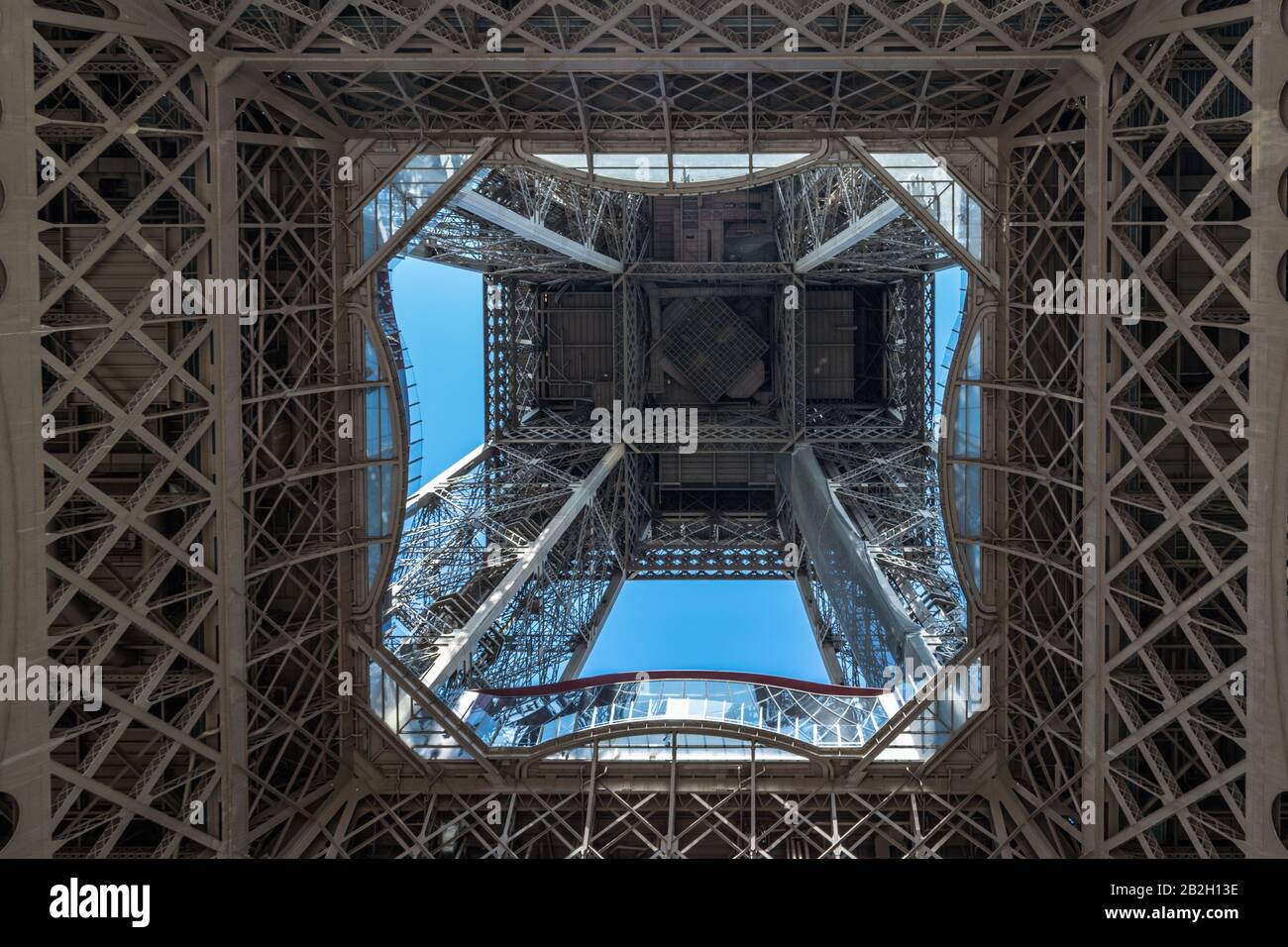chain Suffocate gang Eiffel tower view platform hi-res stock photography and images - Alamy