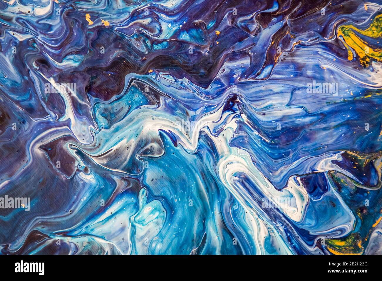 Beautiful fluid abstract paint background. Blue acrylic texture with gold  marble pattern. Oil painting background of abstract ocean Stock Photo -  Alamy