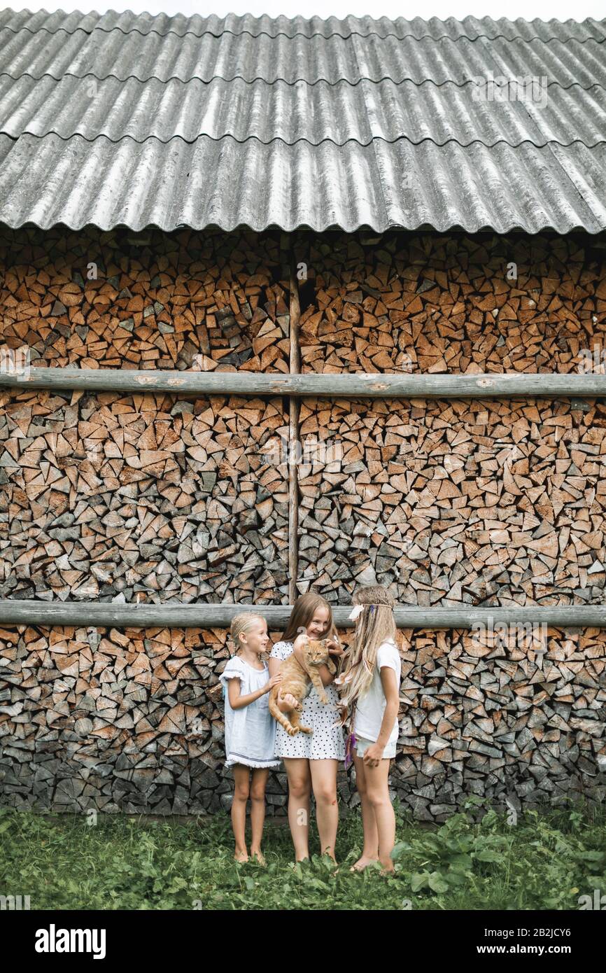 Hot Girls Outdoors