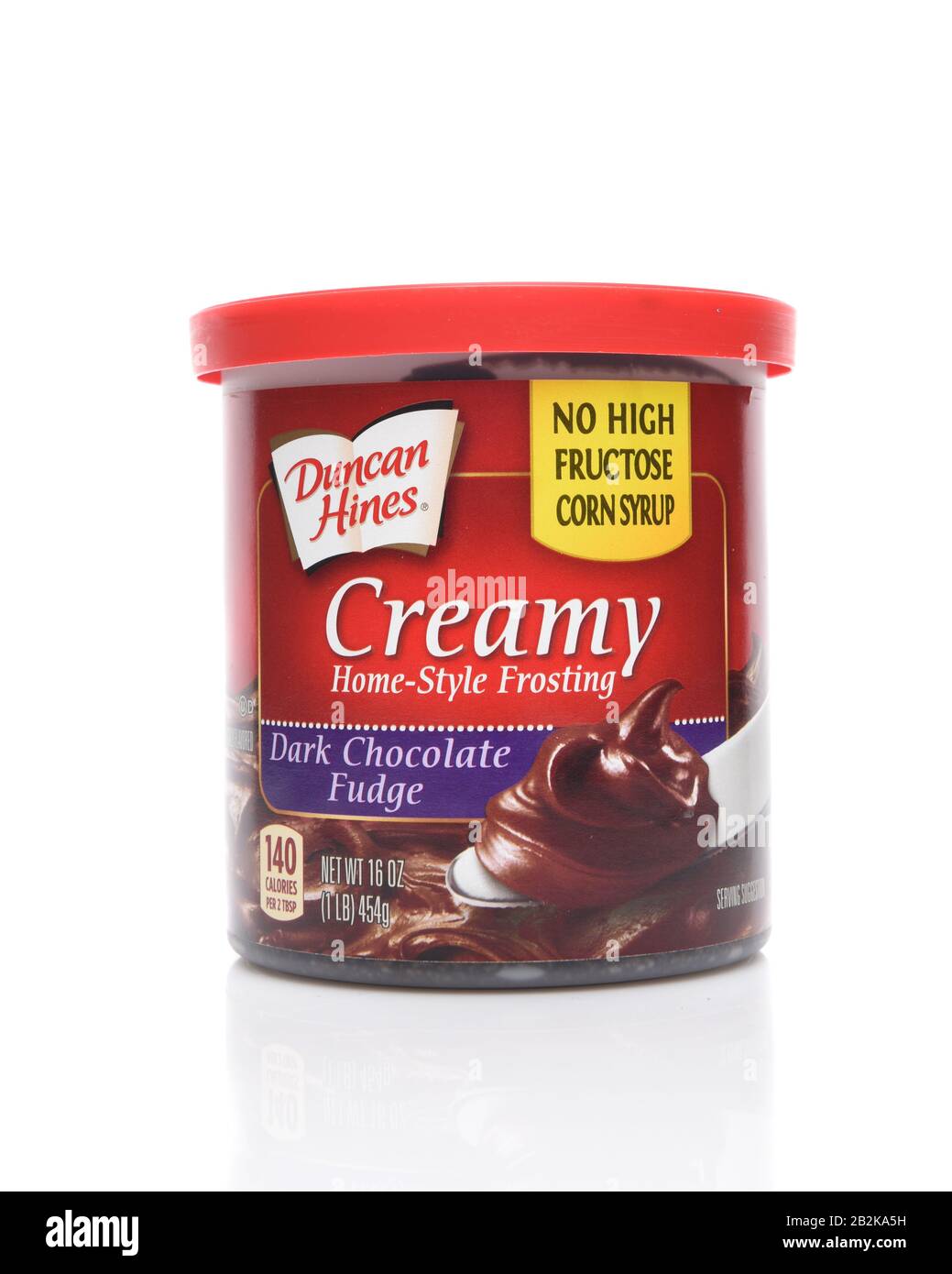 IRVINE, CALIFORNIA - AUGUST 14, 2019: A tub of Duncan Hines Dark Chocolate Fudge Creamy Home Style Frosting. Stock Photo