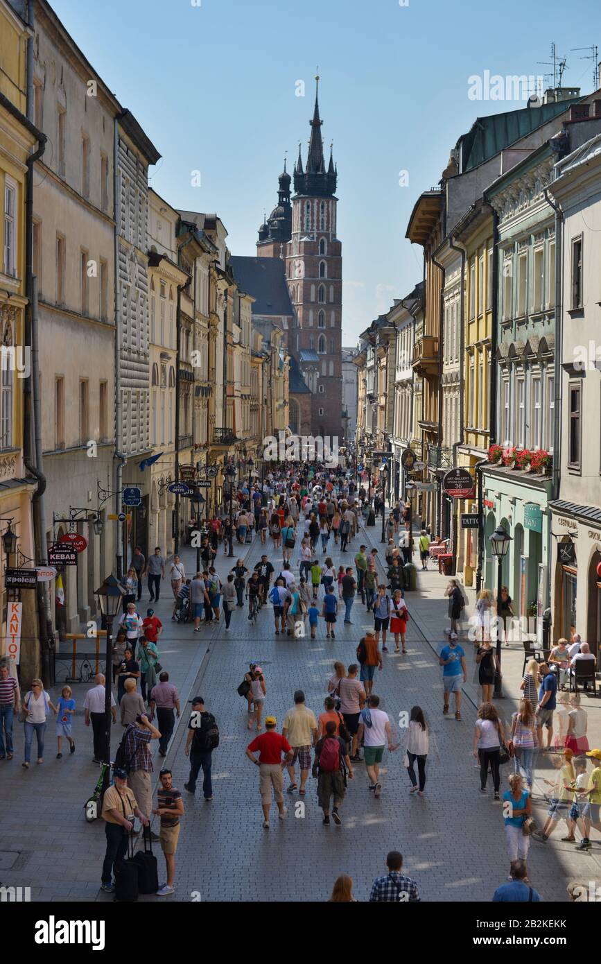 Passanten, Florianska, Krakau, Polen Stock Photo