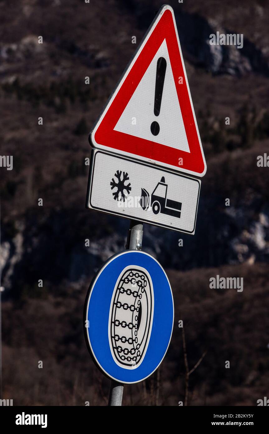 traffic sign for snow chain in Italy Stock Photo Alamy