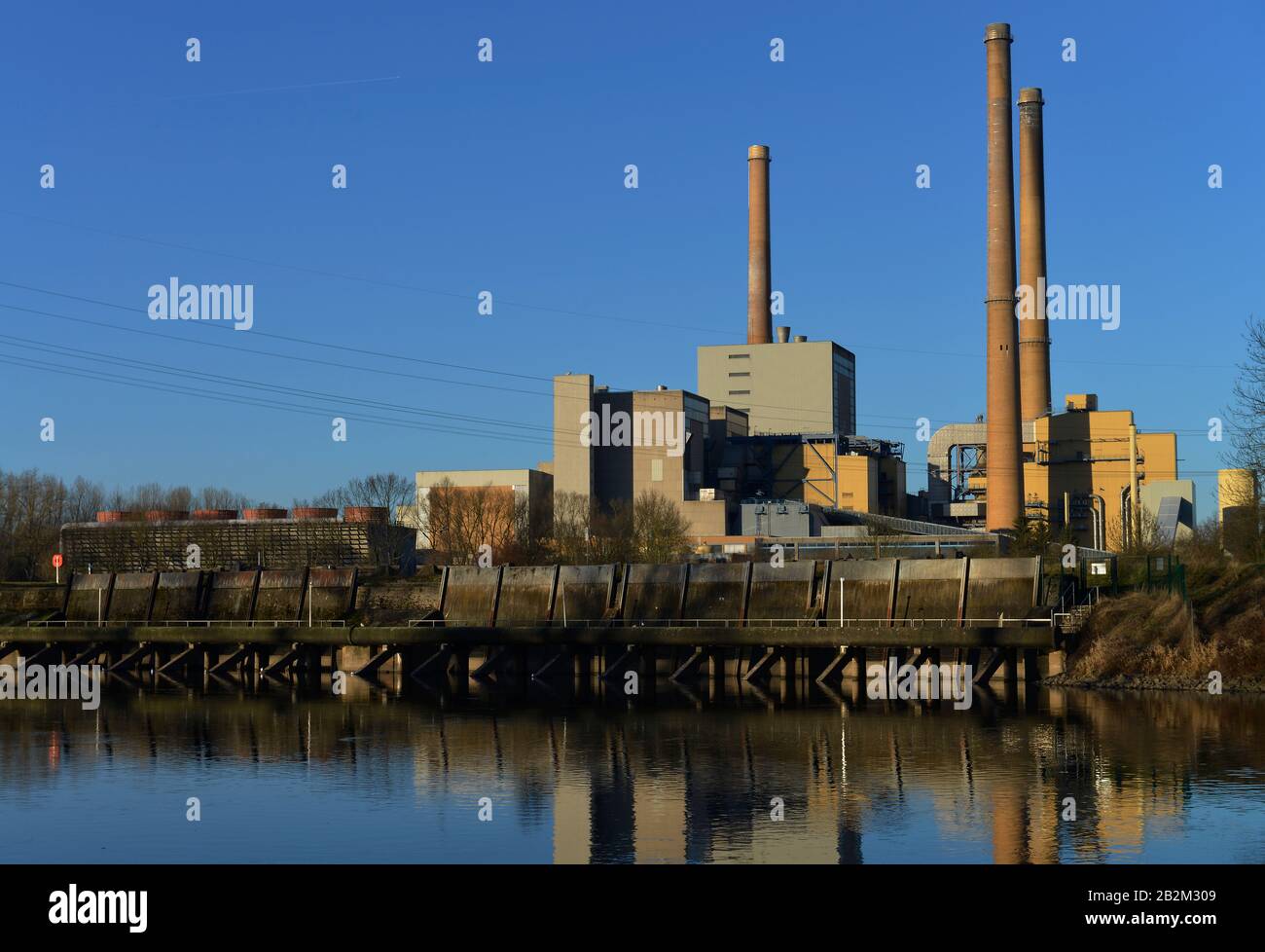 Gemeinschaftskraftwerk Veltheim, Porta Westfalica, Nordrhein-Westfalen, Deutschland Stock Photo