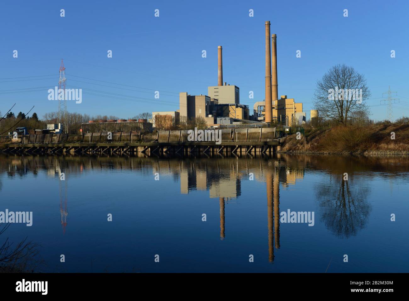 Gemeinschaftskraftwerk Veltheim, Porta Westfalica, Nordrhein-Westfalen, Deutschland Stock Photo