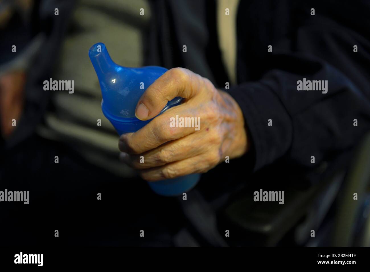 Alter Mann, Pflege, Krankheit Stock Photo