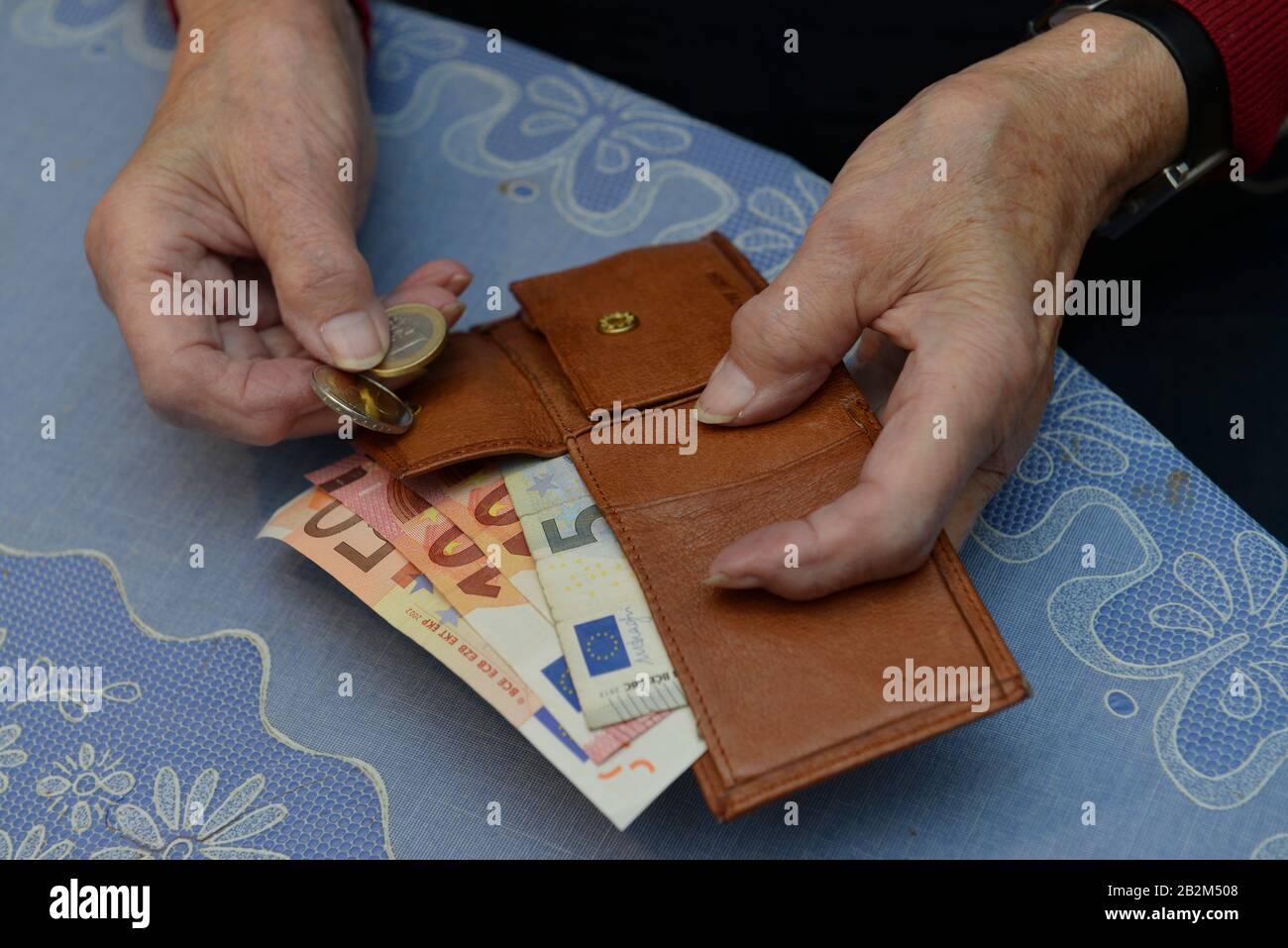 Frau, Portemonnaie, Rente, Geld Stock Photo
