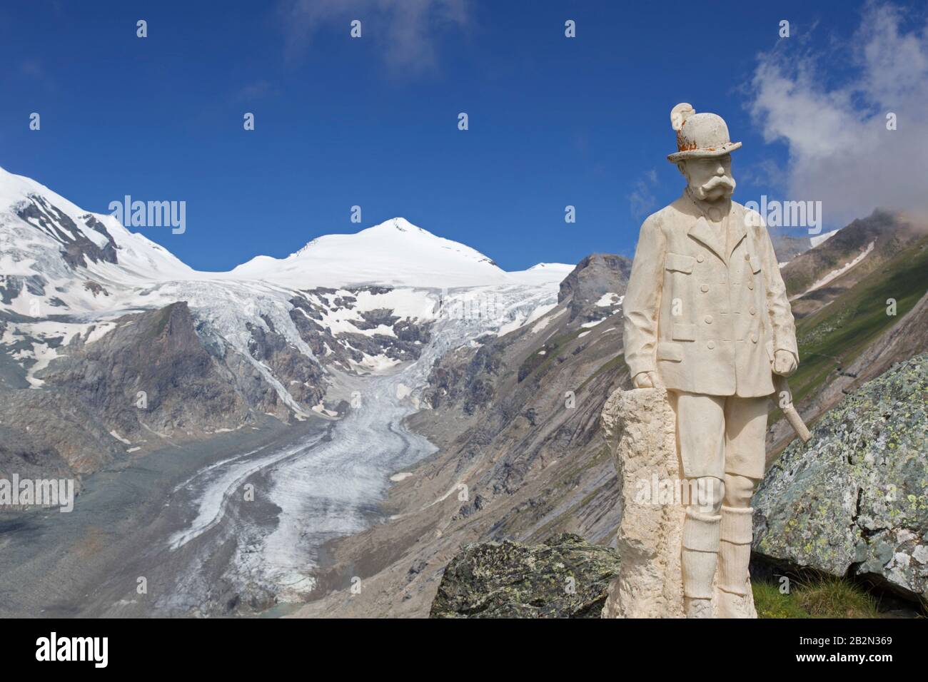 Kaiser Franz Josef sculpture and the shrinking Pasterze, longest glacier in Austria and Eastern Alps in 2018, Hohe Tauern NP, Carinthia, Austria Stock Photo