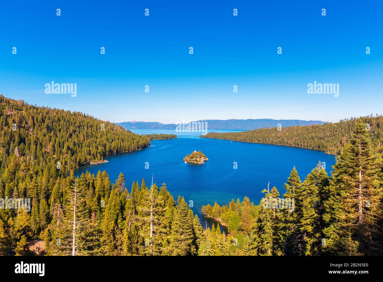 Emerald Bay and Fannette Island in Lake Tahoe, South Lake Tahoe, California, USA Stock Photo