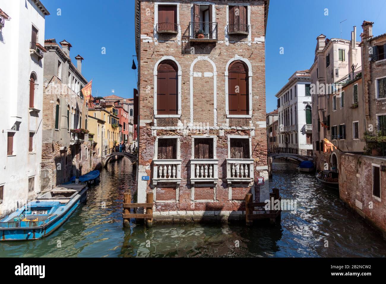 house surrounded by two canals., Venice, Italy Stock Photo Alamy