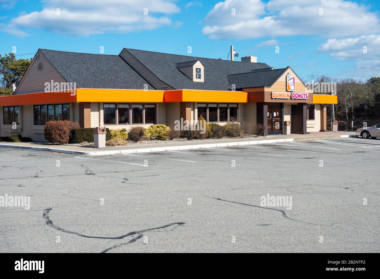 Dunkin Donuts restaurant exterior Stock Photo