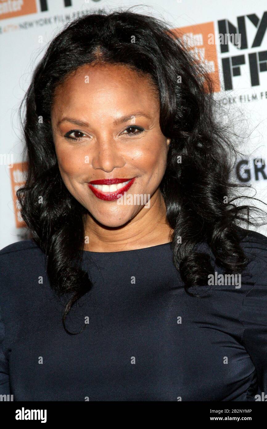 Lynn Whitfield High Resolution Stock Photography and Images Alamy
