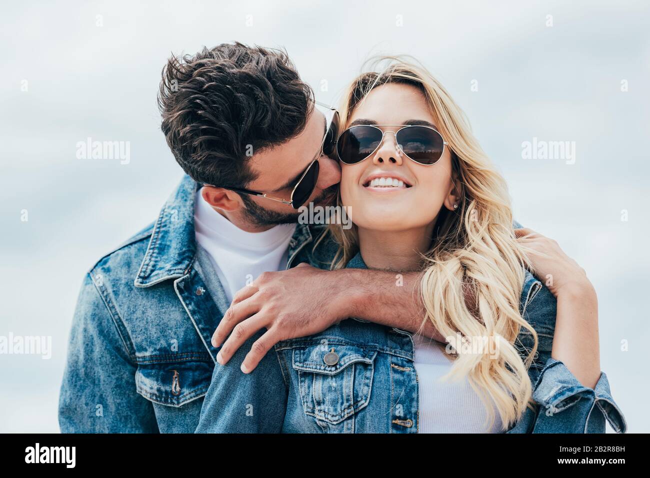 Girl sunglasses kissing hi res stock photography and images Page 2 Alamy