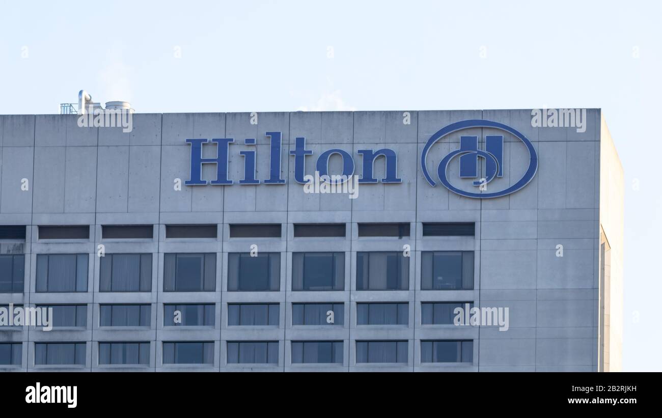 Hilton hotels logo hi-res stock photography and images - Alamy