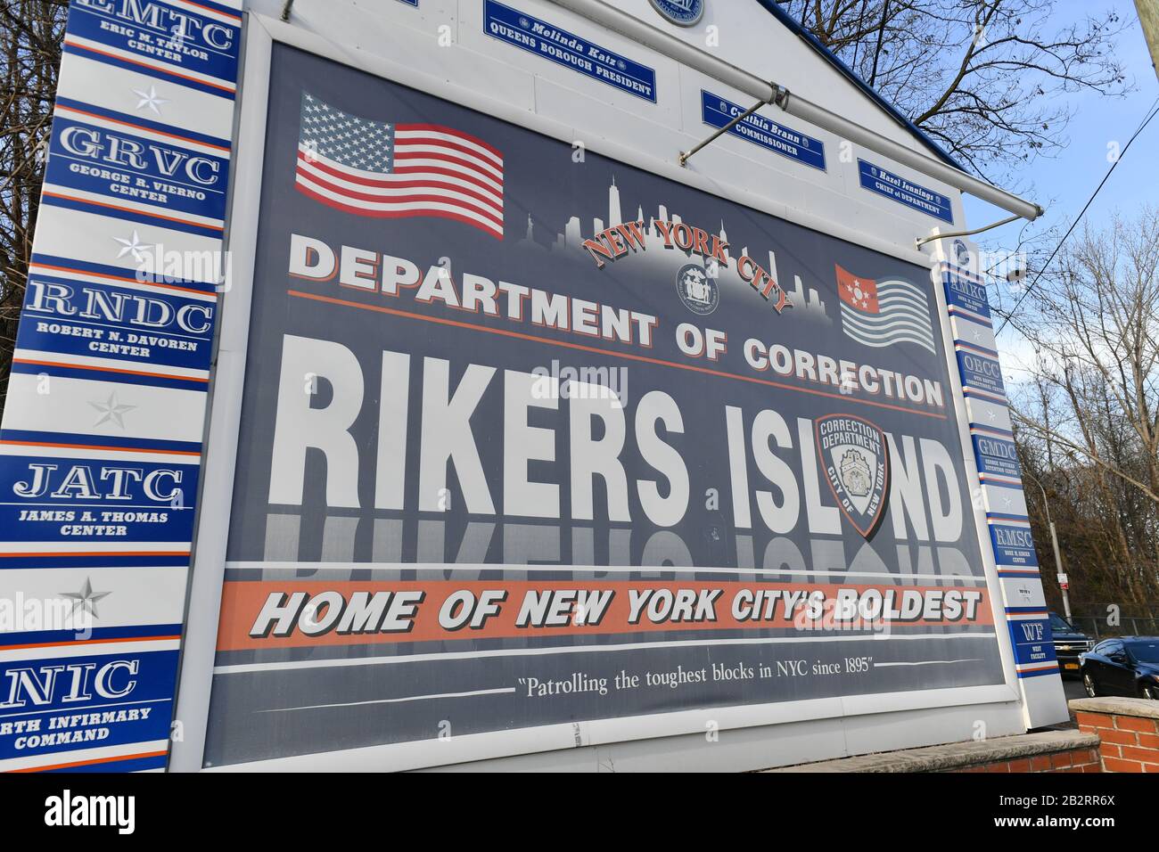 A View Of The Sign To The Entrance Of Rikers Island Prison Complex ...