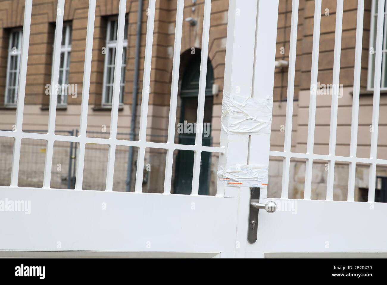 Berlin. 3rd Mar, 2020. Photo taken on March 3, 2020 shows a closed gate of the Emanuel Lasker School, which was closed due to a COVID-19 case, in Berlin, capital of Germany. Germany's confirmed cases of COVID-19 have increased to 188 on Tuesday from 150 a day earlier, according to Robert Koch Institute (RKI), a federal government agency and research institute responsible for disease control and prevention. Credit: Shan Yuqi/Xinhua/Alamy Live News Stock Photo