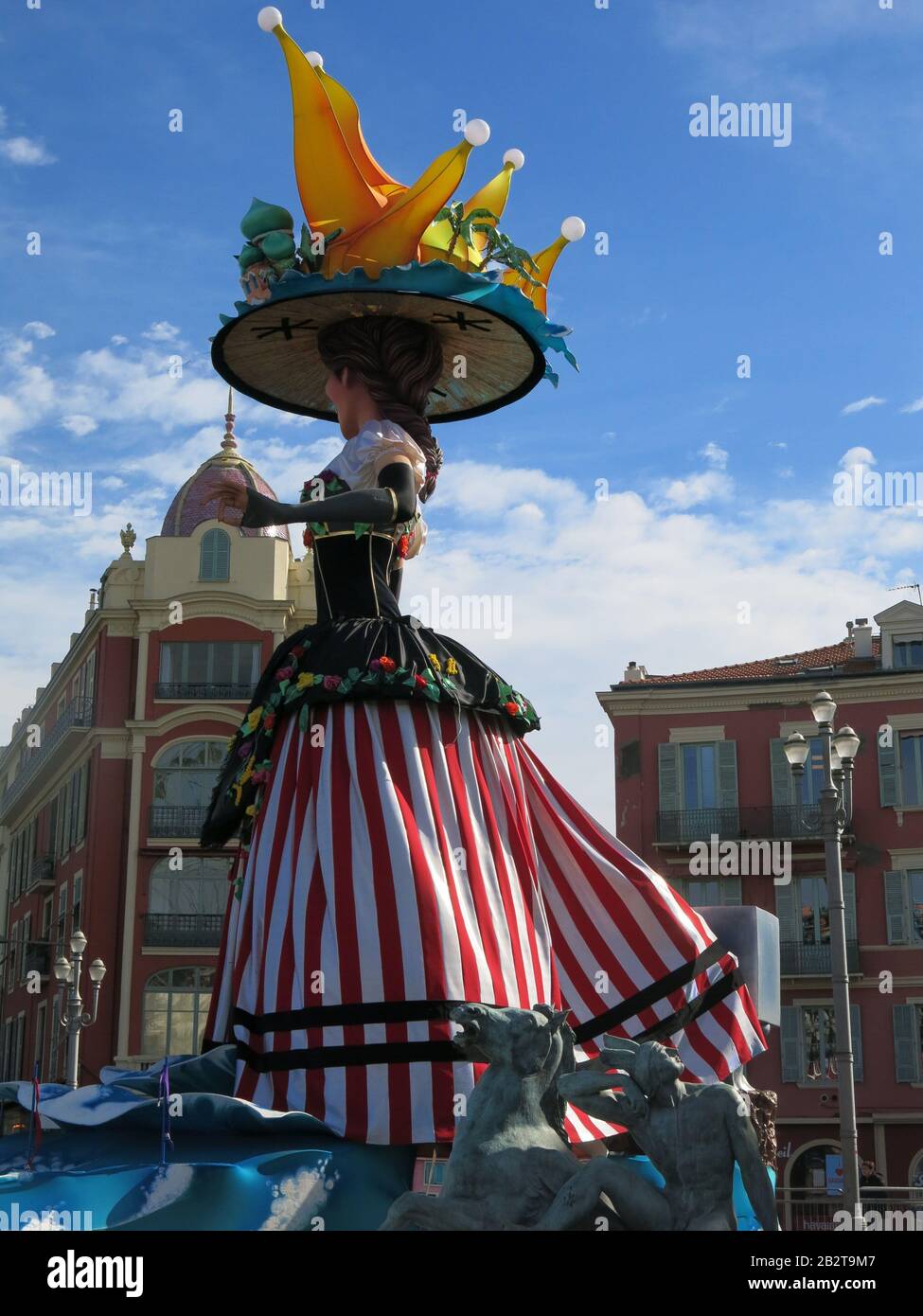 The Nice Carnival 2020 theme is King of Fashion and this giant puppet