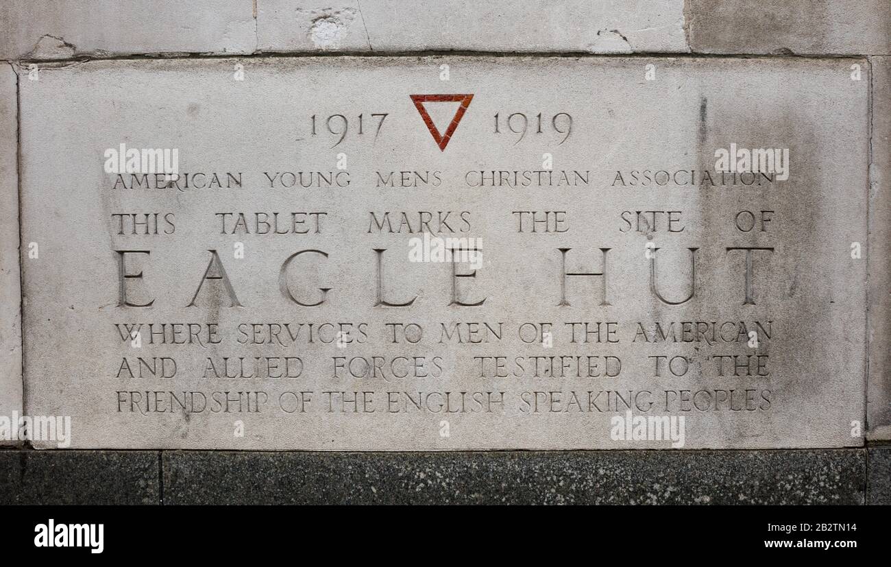 Stone tablet in Aldwych marking the Eagle Hut, a centre for soldiers on leave in London during WW1, operated by the YMCA Stock Photo