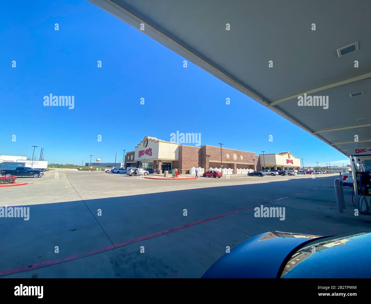 Buc ees exterior hires stock photography and images Alamy