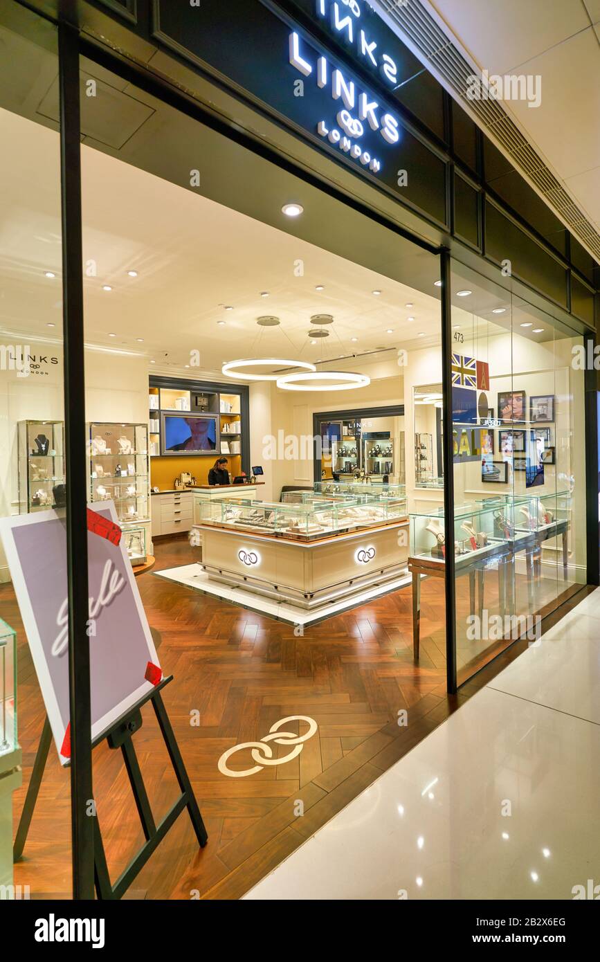 Links of london shop hi res stock photography and images Alamy