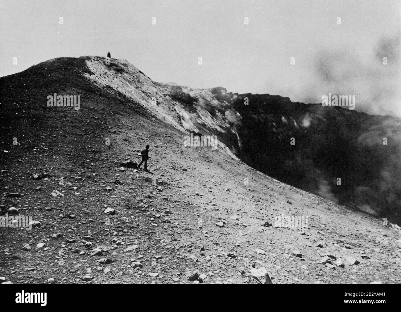 Gebrüder Alinari - Der Krater des Etna Stock Photo