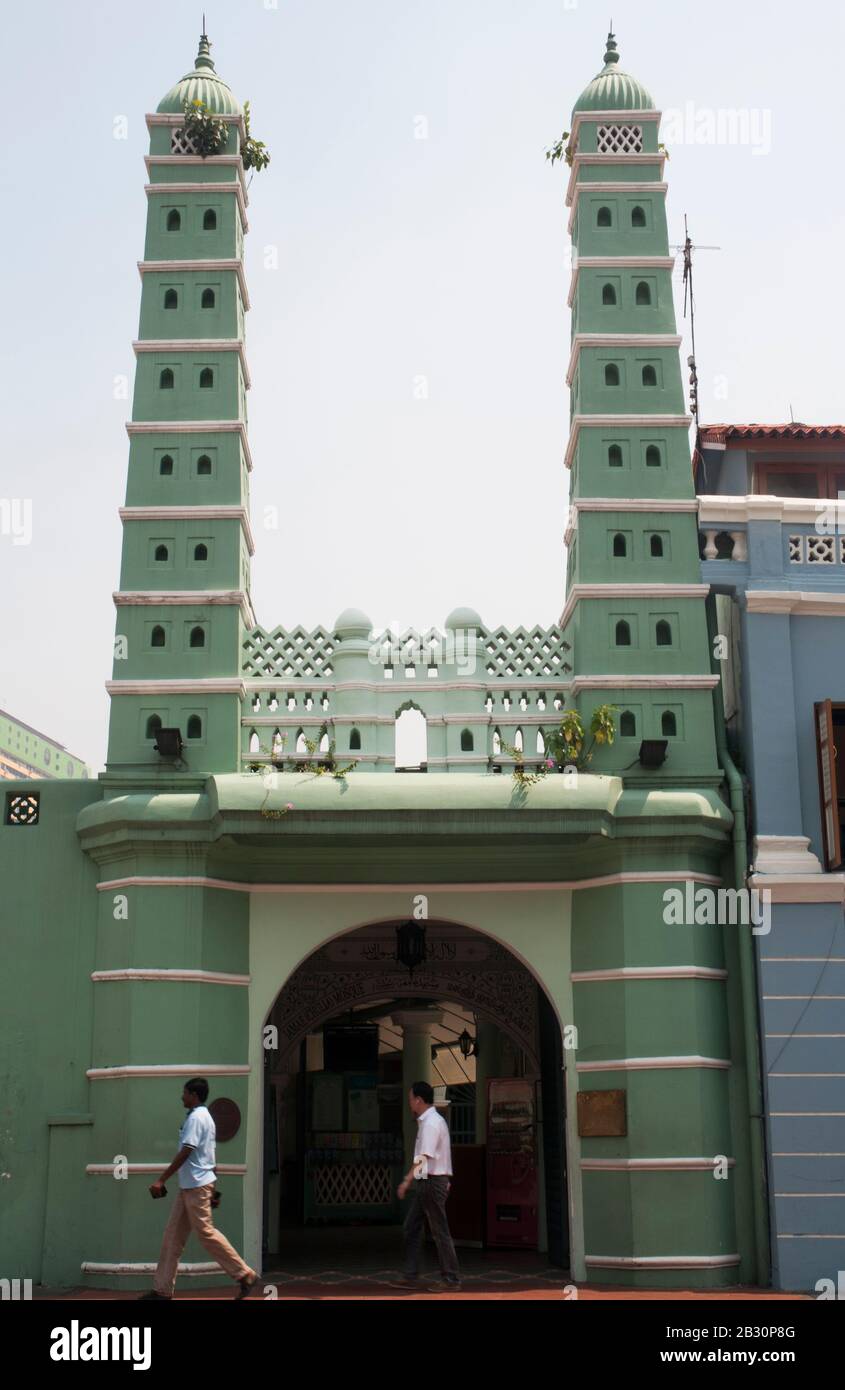 Masjid Jamae, the Jamae or Chulia Mosque is one of the earliest in Singapore, founded 1826, and located on South Bridge Road in Chinatown. Stock Photo