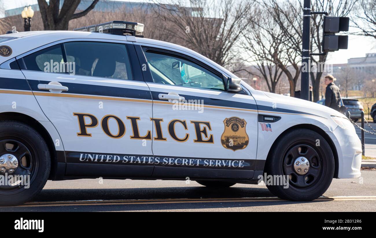 United States Secret Service (USSS) Uniformed Division patrol car sitting at the entrance to The Eclipse park in-front of The White House. Stock Photo