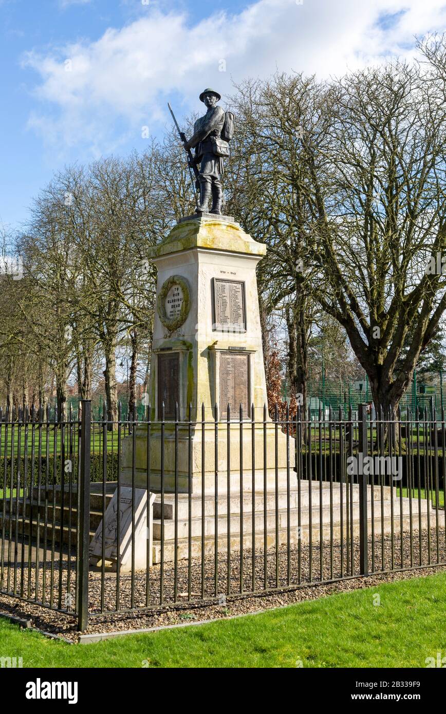 War memorial bronze soldier and gun by P. G. Bentham c 1920, Trowbridge, Wiltshire, England, UK