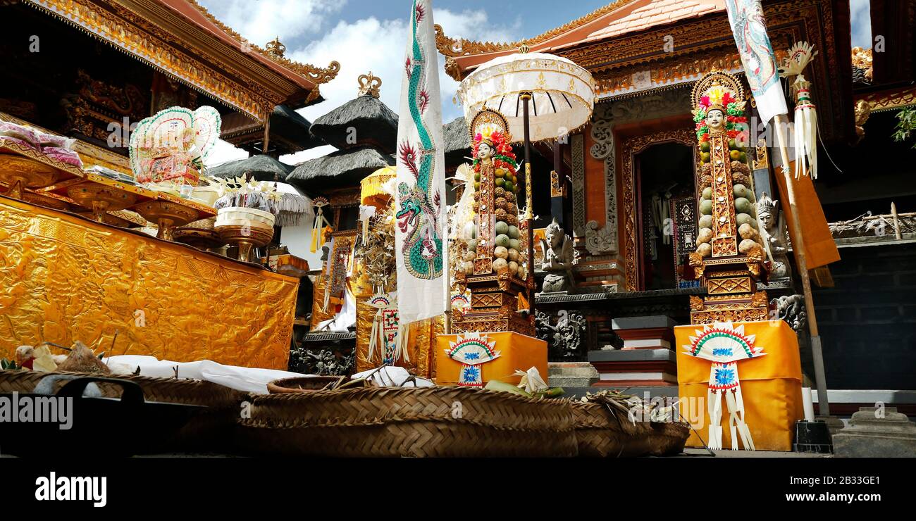 Hindu temple in bali island hi-res stock photography and images - Alamy