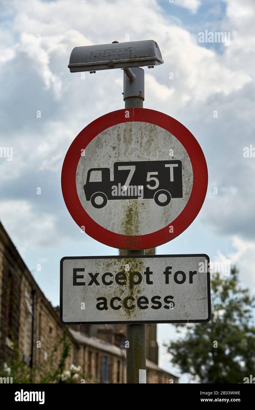 Warning sign, except for access and 7.5 t limit on circular road sign with red border in Ramsbottom lancashire uk Stock Photo