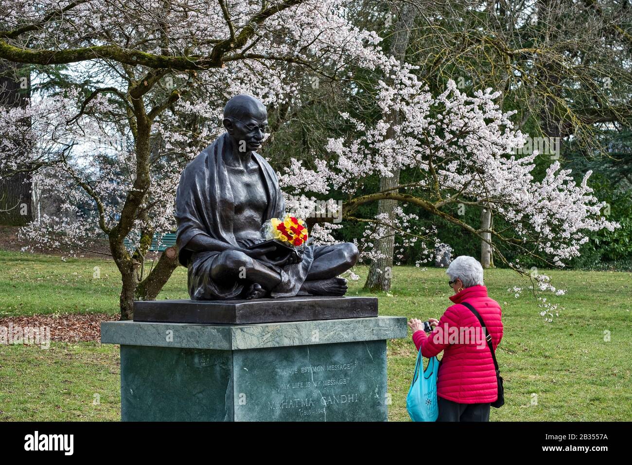 Geneva / Switzerland, the Gandhi statue was donated by India on November  14, 2007 on the occasion of the first International Day of Nonviolence  Stock Photo - Alamy