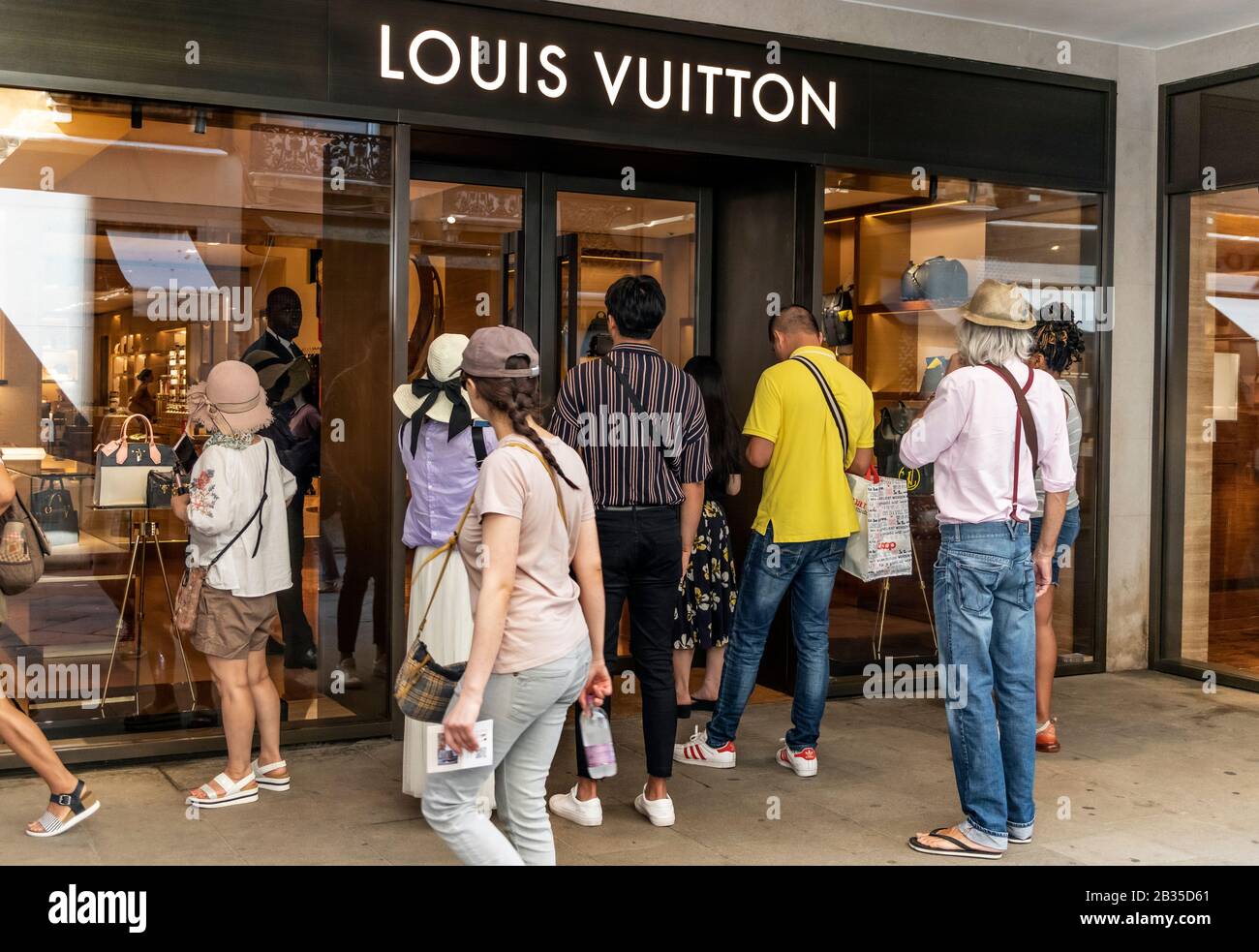 The Louis Vuitton store in Venice, Italy Stock Photo - Alamy