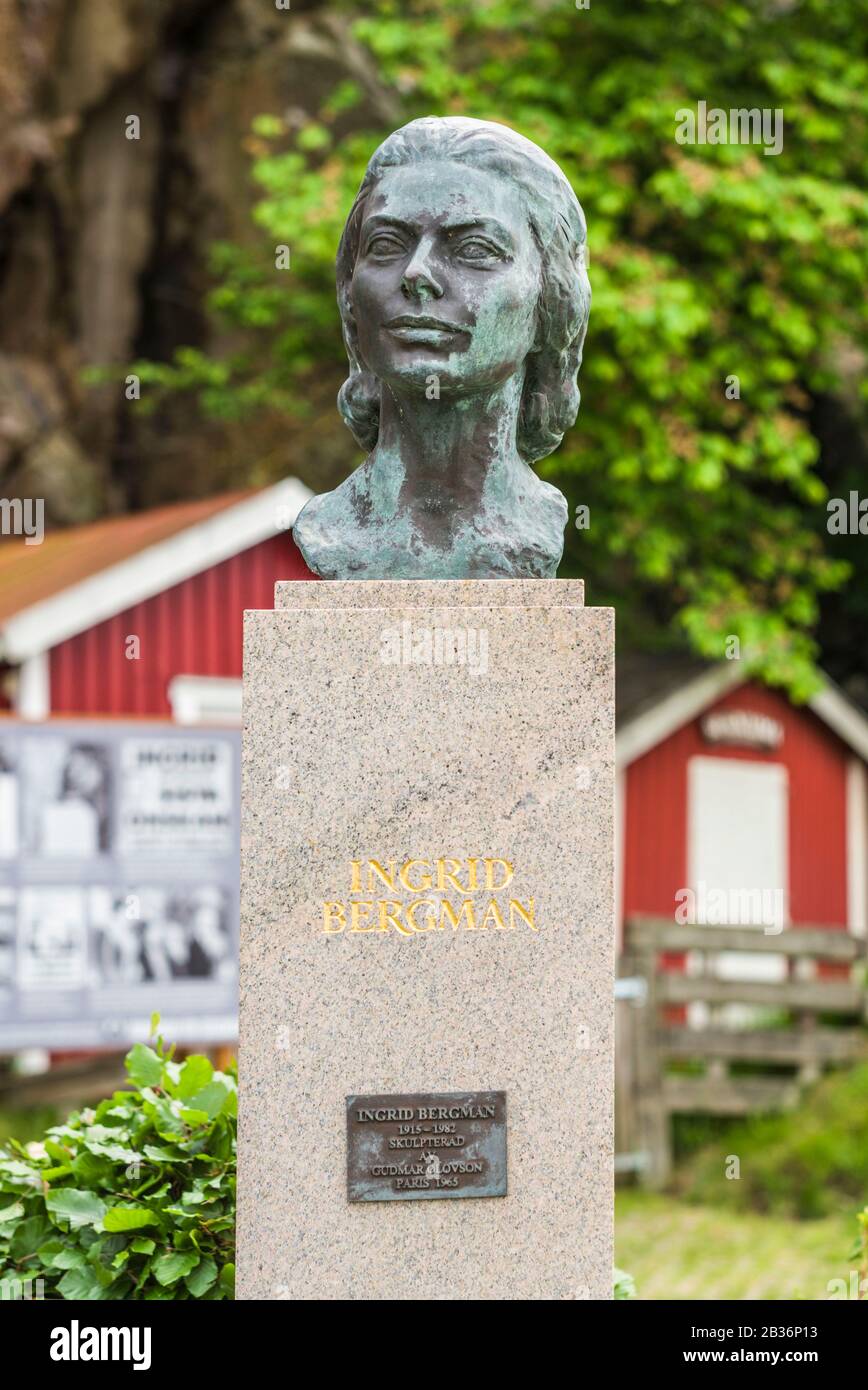 Sweden, Bohuslan, Fjallbacka, bust of actress Ingrid Bergman, long time resident Stock Photo