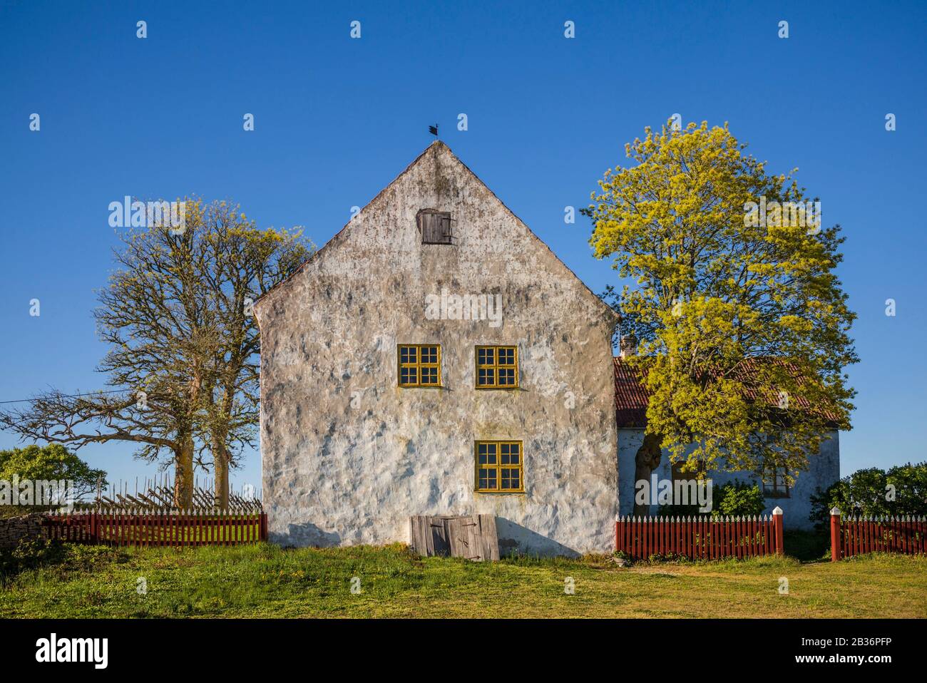 18th century farm house hi-res stock photography and images - Alamy