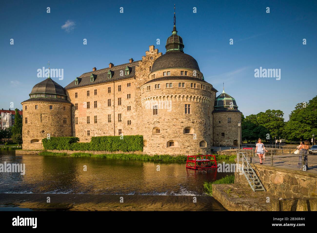 Sweden, Narke, Orebro, Orebro Slottet Castle, exterior, with people Stock Photo