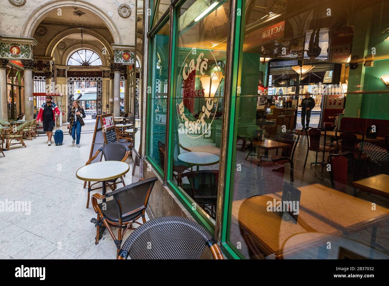 France, Gironde, Bordeaux, zone classified World Heritage by UNESCO, the Galerie Bordelaise, shopping gallery built in 1833, café and brasserie La Maison du Café Stock Photo