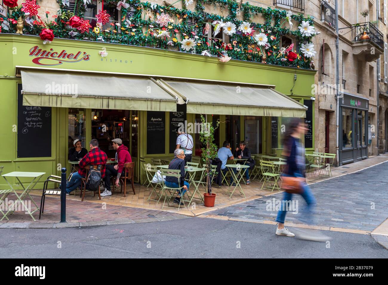 France, Gironde, Bordeaux, area listed as World Heritage by UNESCO, rue ...