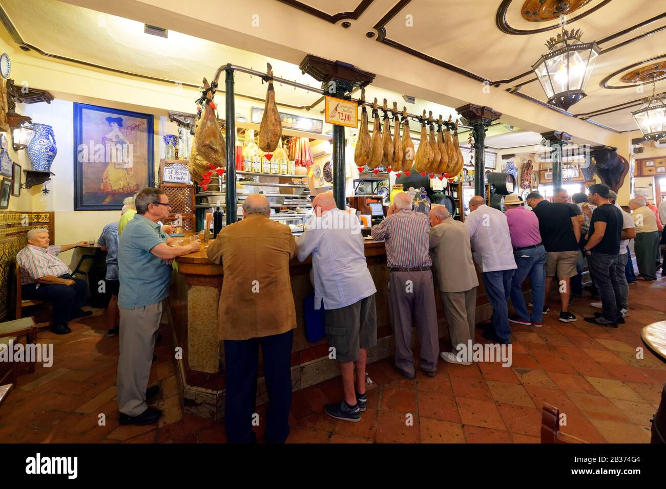 Tapas spain bar granada hires stock photography and images Alamy