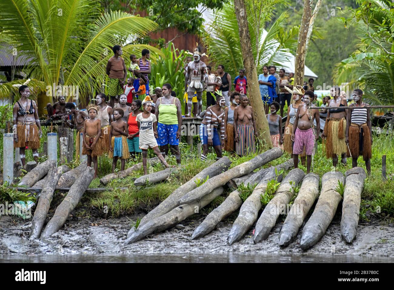 Indonesia, Papua, Asmat district, Asmat tribe in Uwus village Stock ...