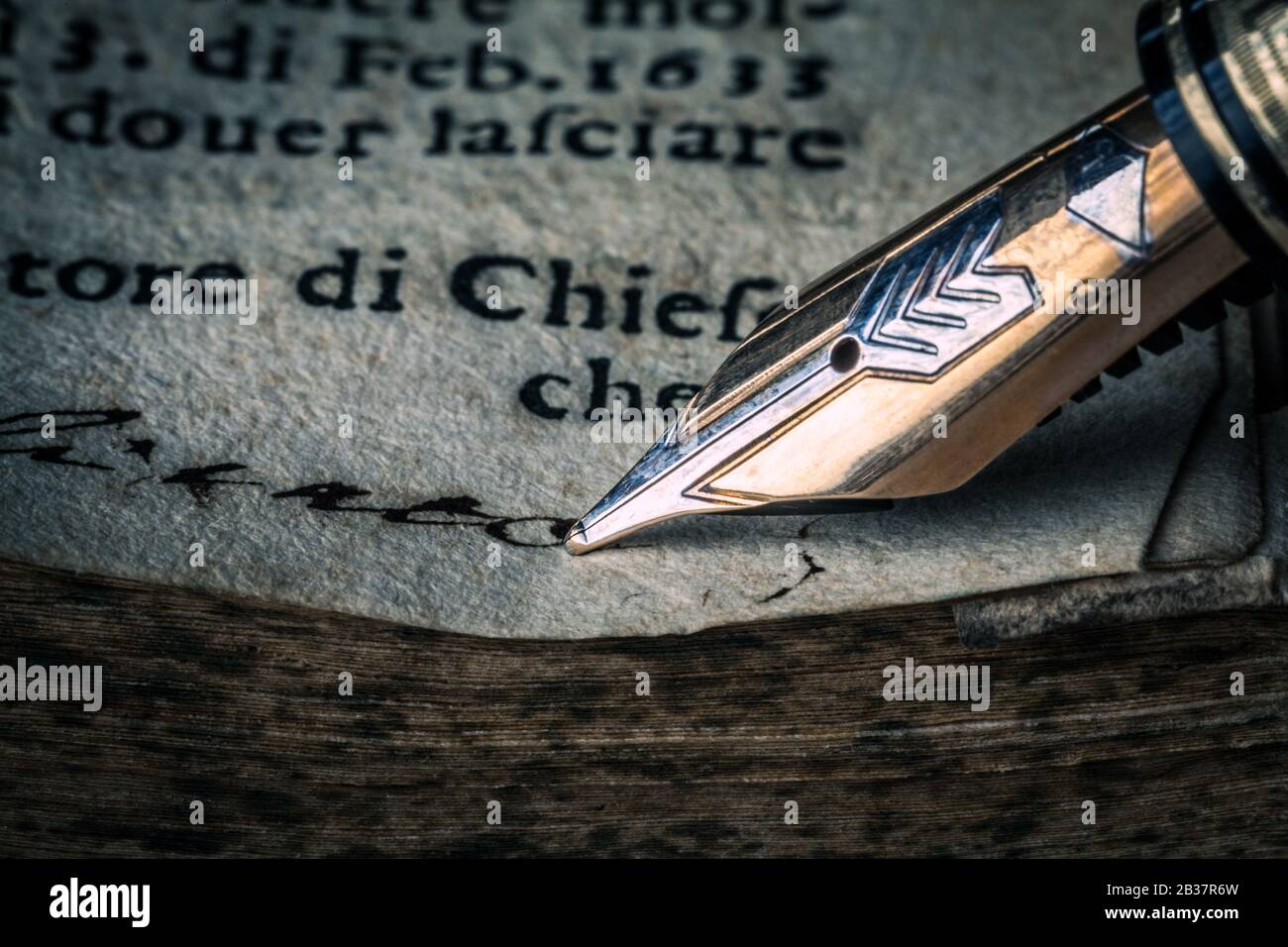 writing with old fountain pen Stock Photo - Alamy