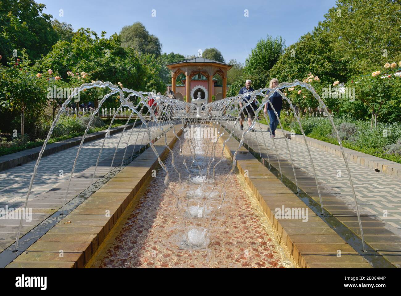 Orientalischer garten hires stock photography and images Alamy