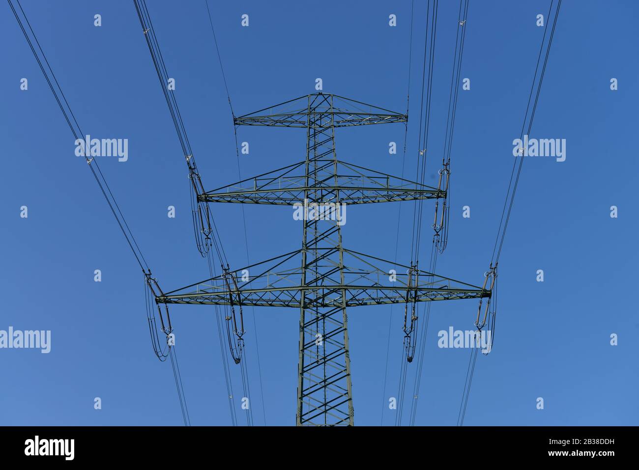 Strommast, Marzahn-Hellersdorf, Berlin, Deutschland Stock Photo