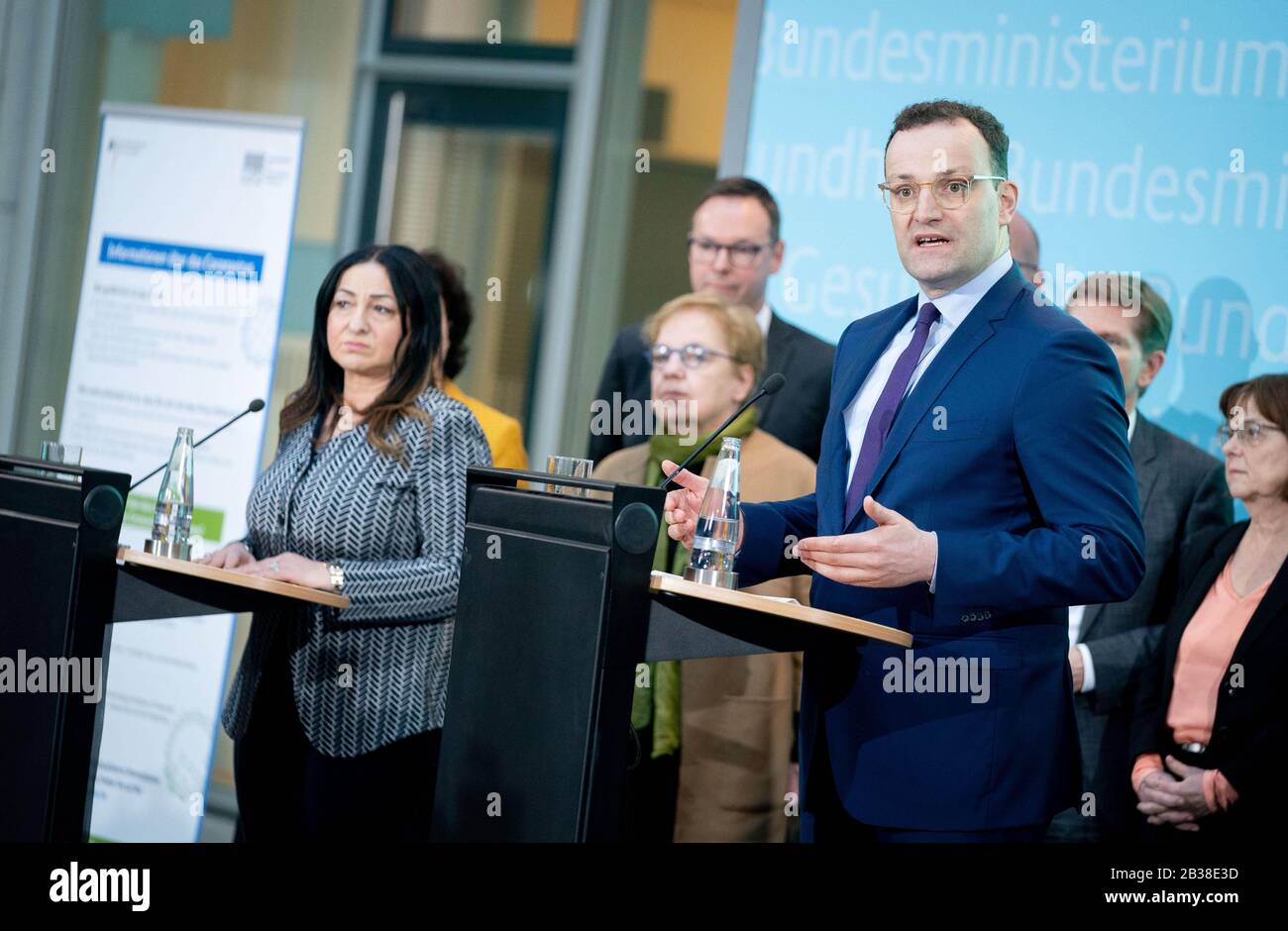 Berlin, Germany. 04th Mar, 2020. Jens Spahn (CDU), Federal Minister of Health, and Dilek Kalayci (l, SPD), Senator for Health, Nursing and Equality, give a press conference after a meeting of the federal and state health ministers at the Federal Ministry of Health. The topic of the meeting is the further spread of the coronavirus. Credit: Kay Nietfeld/dpa/Alamy Live News Stock Photo