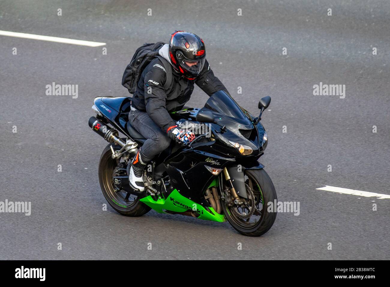 Kawasaki Ninja ZX 10R 998 cc air cooled engine Vehicular traffic